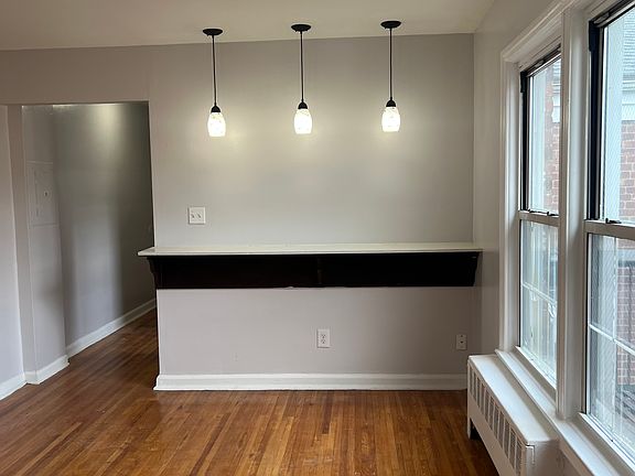 4th image of 339 Grafton Ave #23