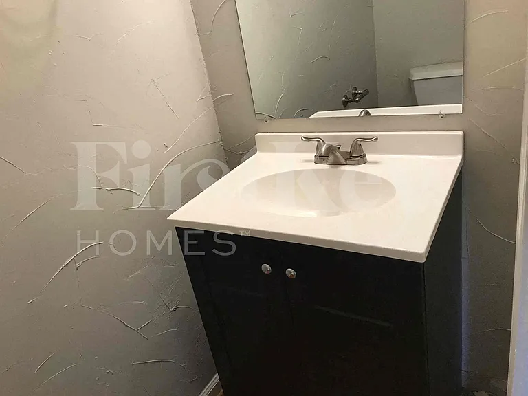 924 10th St SW — Photo 8