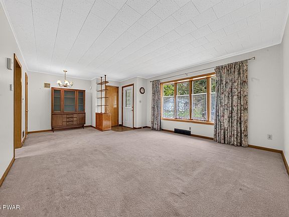 3rd image of 501 Avenue F