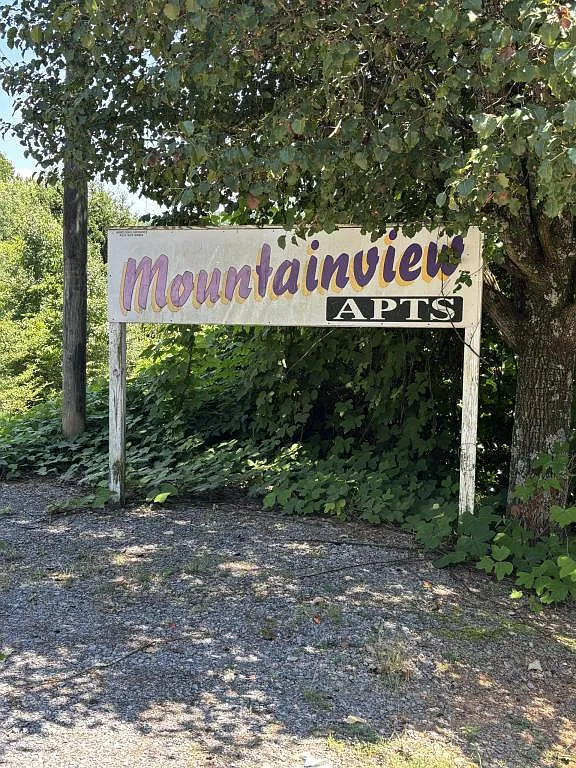 305 Farside Dr. Apt. #4 Rogersville, TN — Photo 1