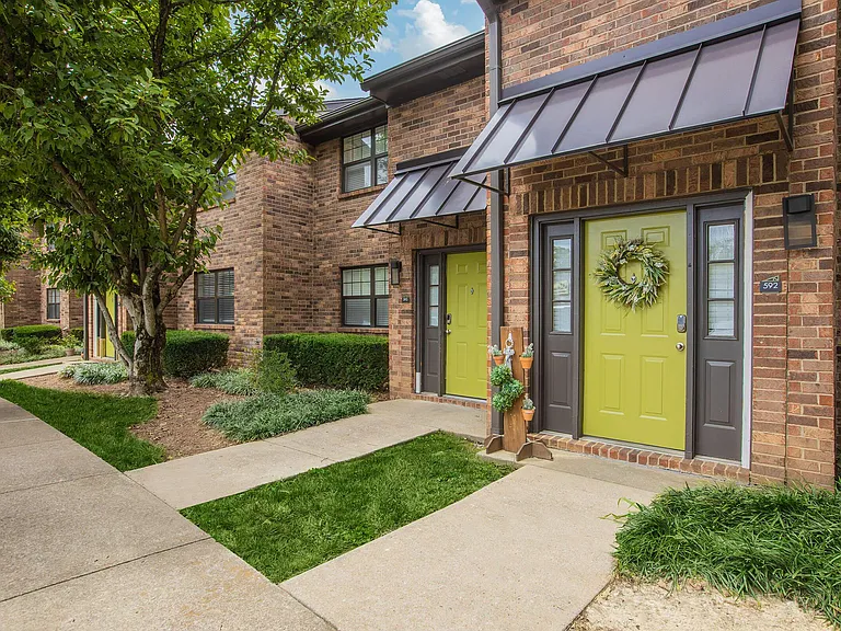 Brighton Valley Apts — Photo 100