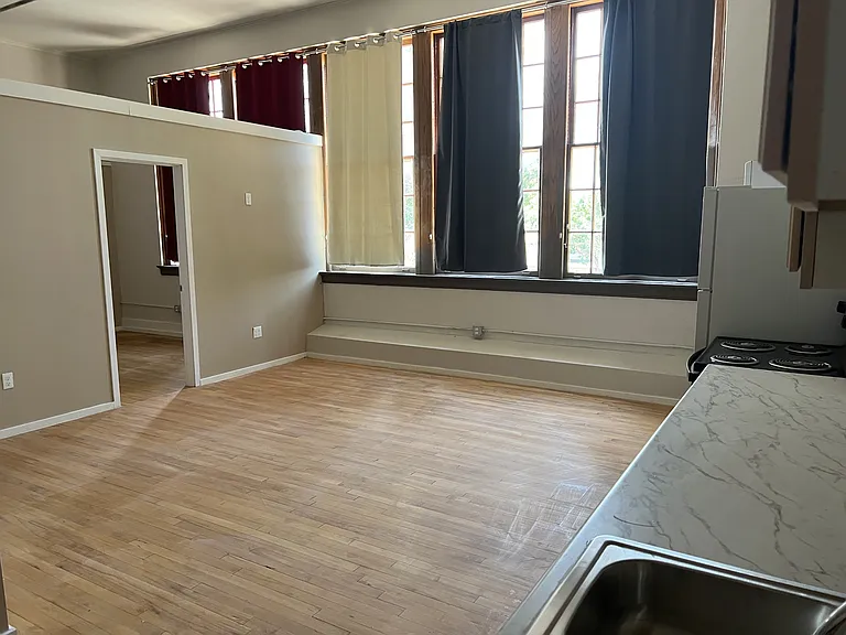 411 Clayton St #15 — Photo 2