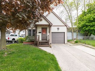 291 Fieldwood Dr, Rochester, NY 14609