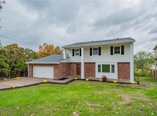 829 McWilliams Dr, Houston, PA