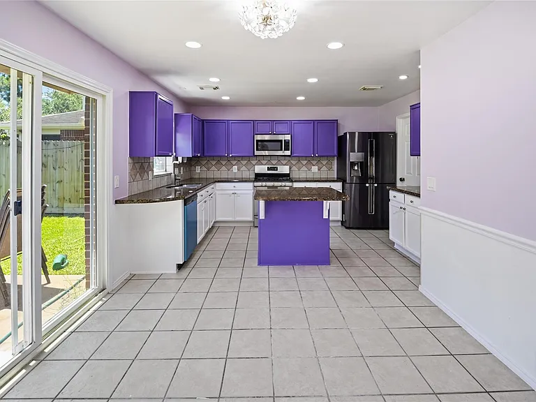 6811 Brighton Hill Ln — Photo 6
