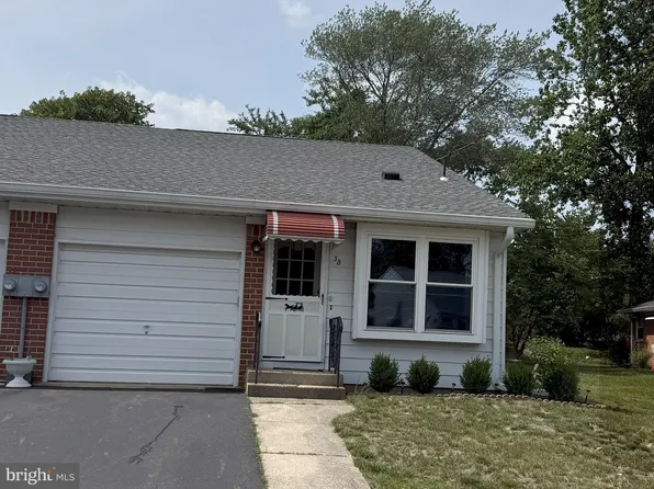 3 Ironside Dr #B, Manchester Township, NJ 08759