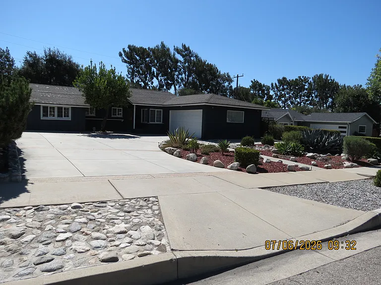 1448 Grove Ave — Photo 1