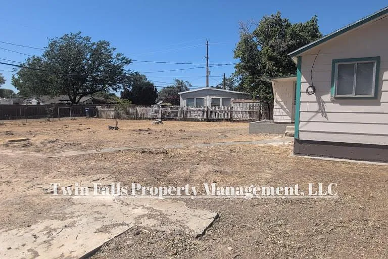 473 Jackson St — Photo 21