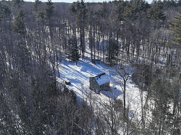 3rd image of 776 Cape Road