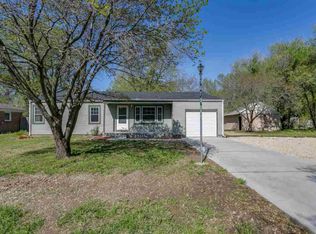 225 S Wichita St, Benton, KS 67017