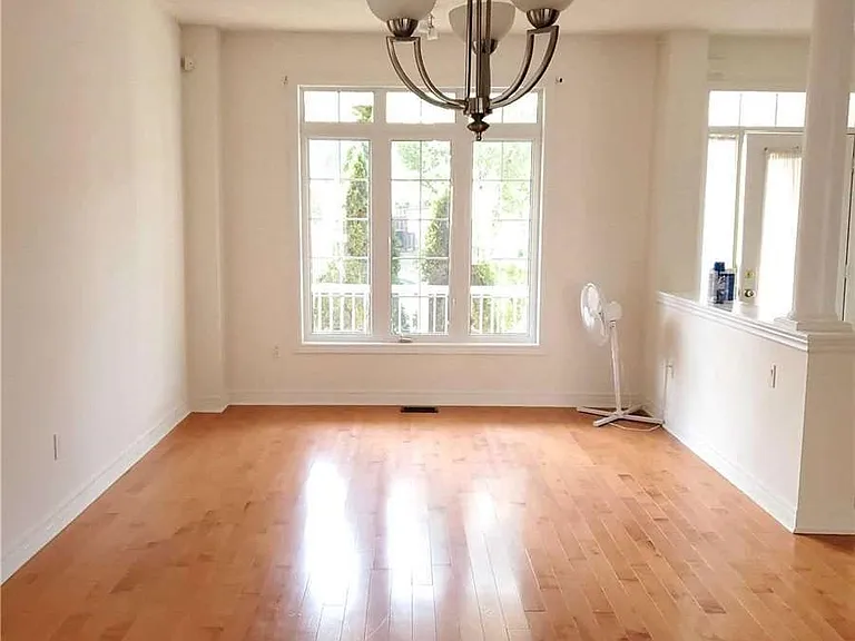 267 Hammersly Blvd — Photo 6