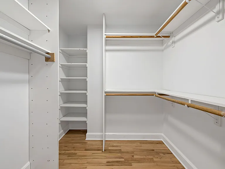 bedroom 3 walk in closet