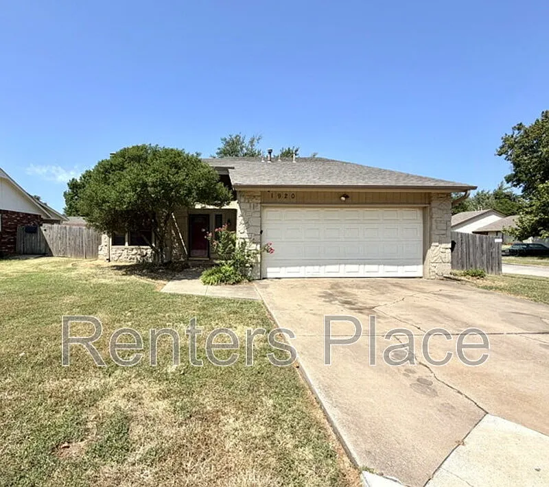 1920 N Desert Palm Ave
