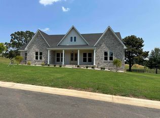 8 Avrey Ln, Greenbrier, AR 72058