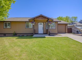 3208 SW Quartz Ave, Redmond, OR 97756