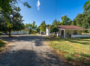 2561 Radio Ln, Redding, CA 96001