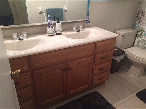 5th image of 6 Greenbriar Dr APT 204