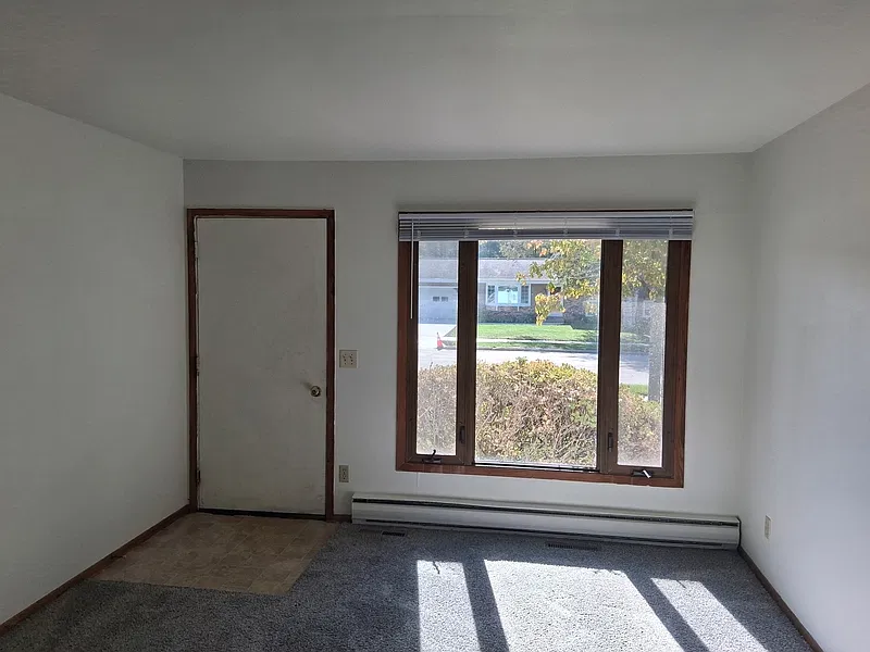 2 bed, 1.0 bath, $1,299 — Photo 4