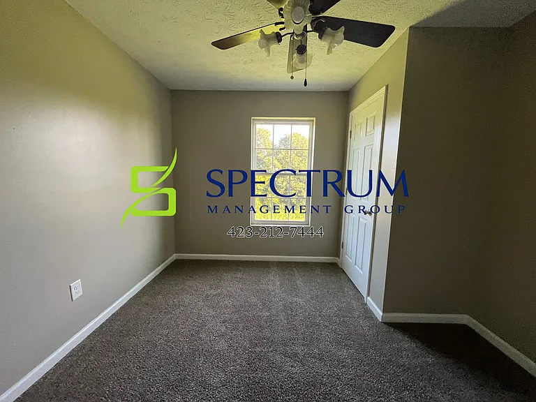 680 Privet Dr — Photo 9