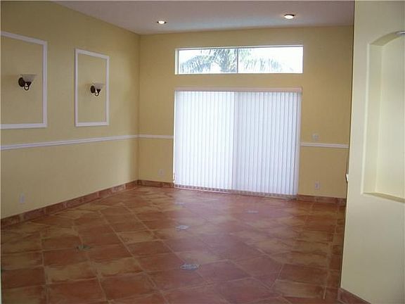 5th image of 6002 Las Colinas Cir