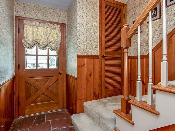 4th image of 2133 E Shiawassee Dr SE