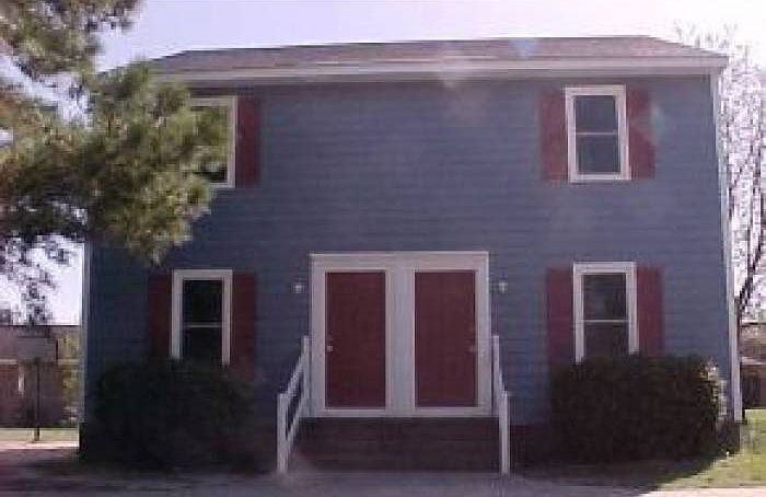1st image of 104-21 Chesterfield Ct
