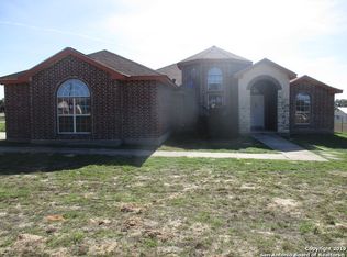 564 Trophy Ln, Poteet, TX 78065