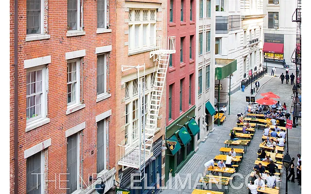 Rented by Douglas Elliman | media 33