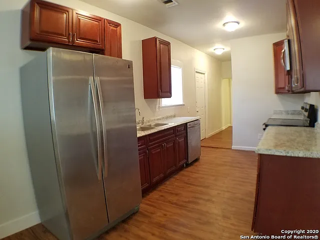 5019 Hemphill Dr — Photo 6