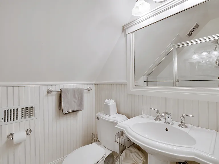97 Wainscott Northwest Rd — Photo 33