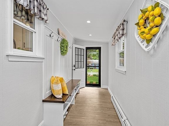 5th image of 25 Lyman St