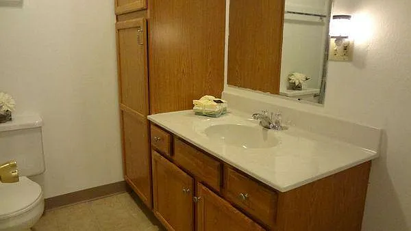 Lakeview — Photo 9