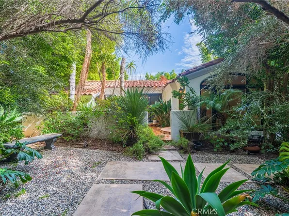 1240 N Olive Dr, West Hollywood, CA 90069