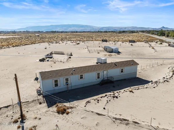 2035 E 7th St, Silver Springs, NV 89429