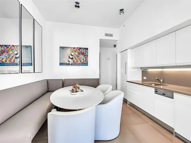 18101 Collins Ave #5509 — Photo 10