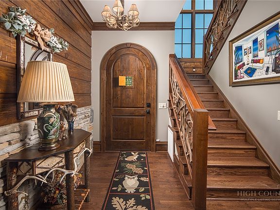 3rd image of 220 Persimmon Lane