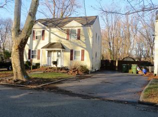 92 Mac Arthur Dr, Edison, NJ 08837