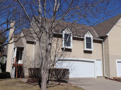 9203 Loiret Blvd, Lenexa, KS, 66219