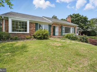 6622 Skyline Ct, Alexandria, VA 22307