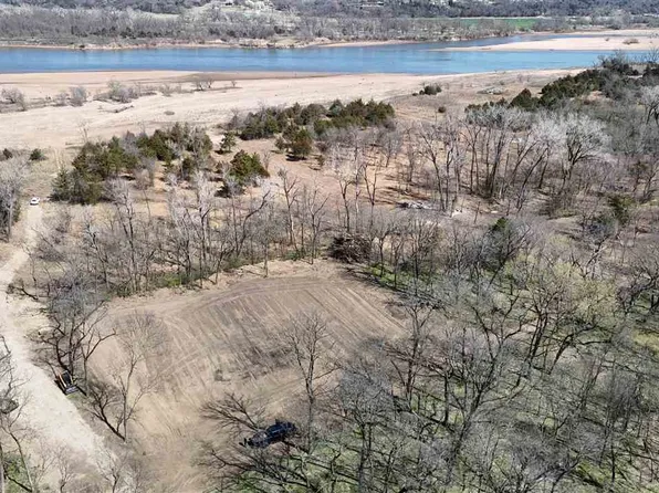 0004 N Glasgow Rd, Ponca City, OK 74604