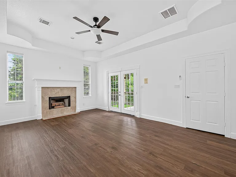 20003 Fieldtree Dr — Photo 32
