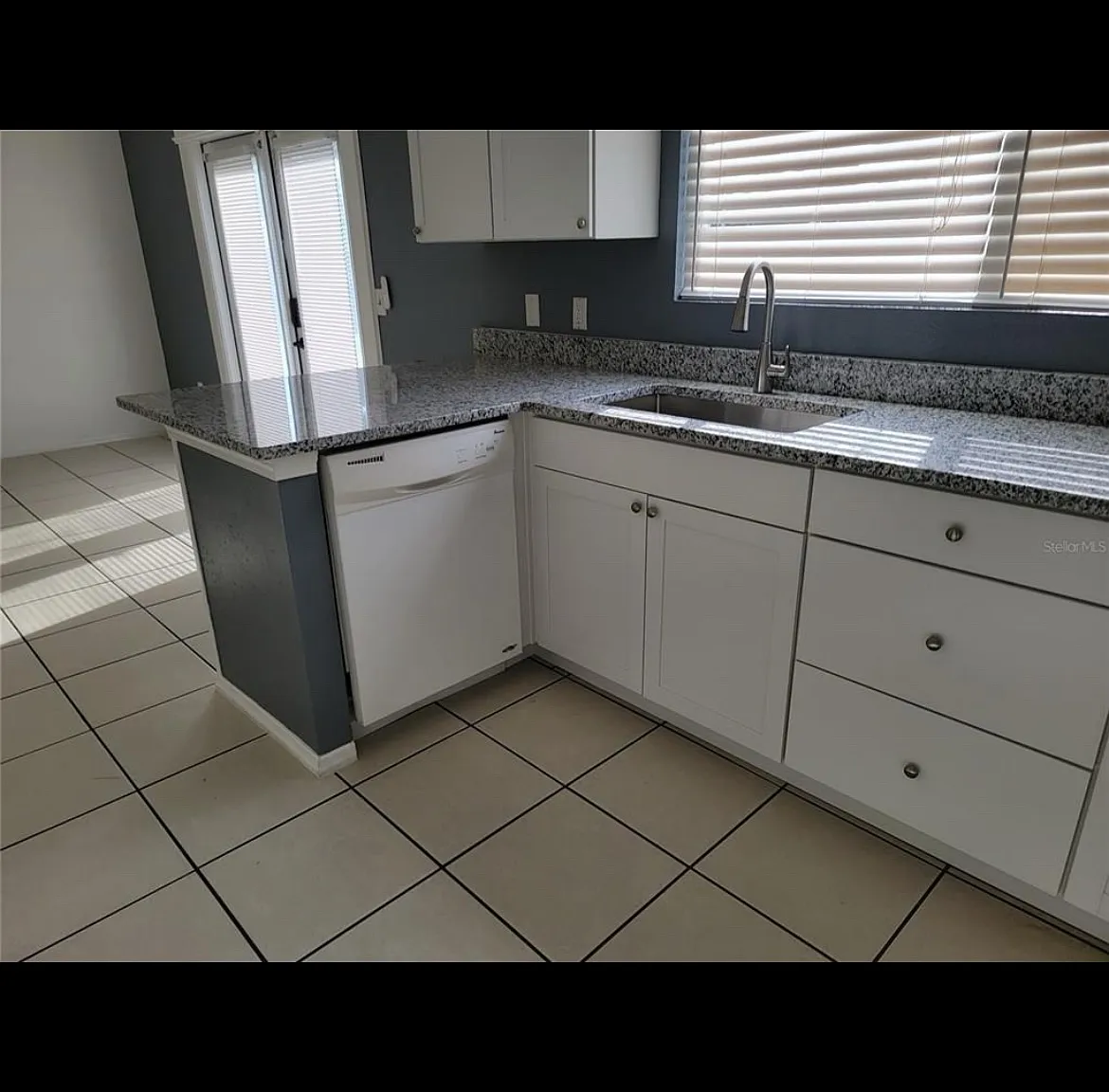 3 bed, 1200 sqft, $1,850 — Photo 3