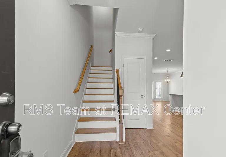 5125 Hillington Way — Photo 2