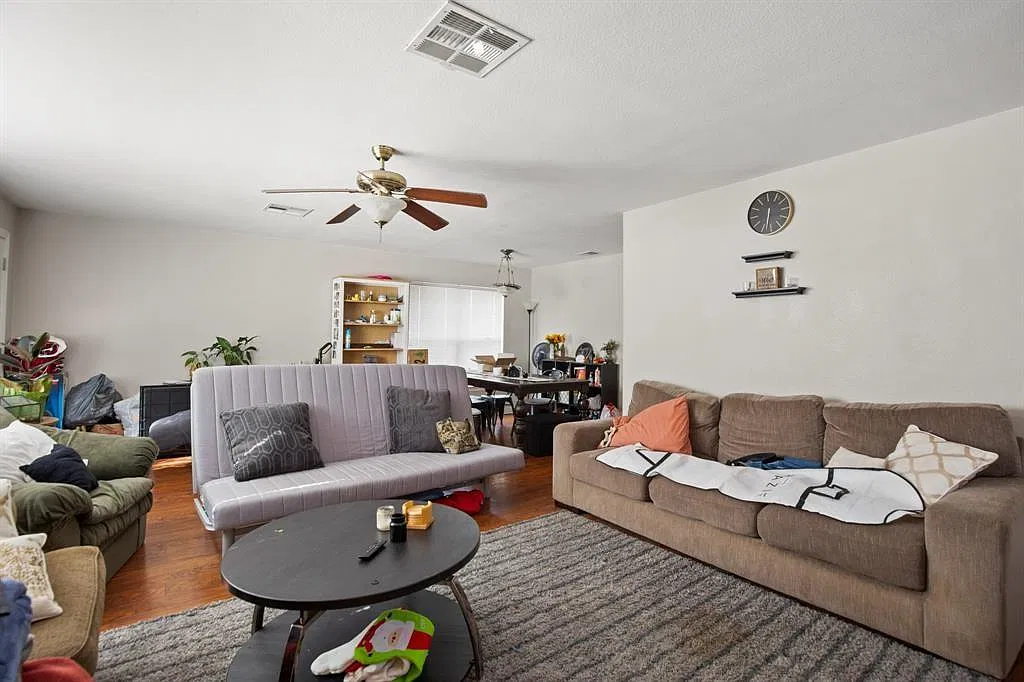 4 bed, 2.5 bath, 1656 sqft, $3,000 — Photo 4