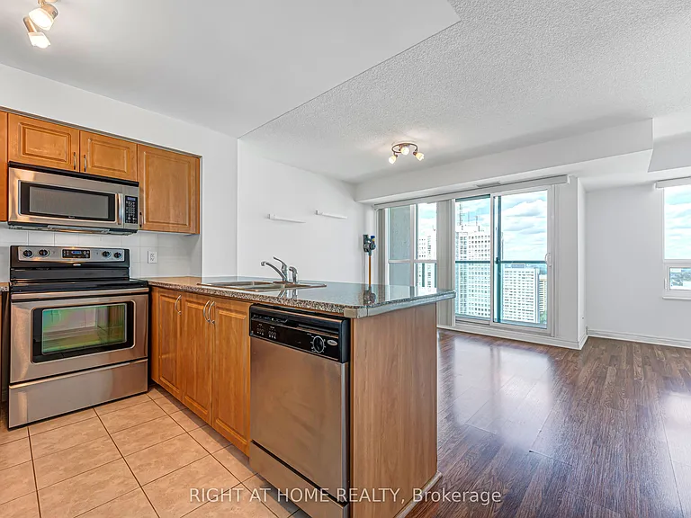 208 Enfield Pl #2902 — Photo 17