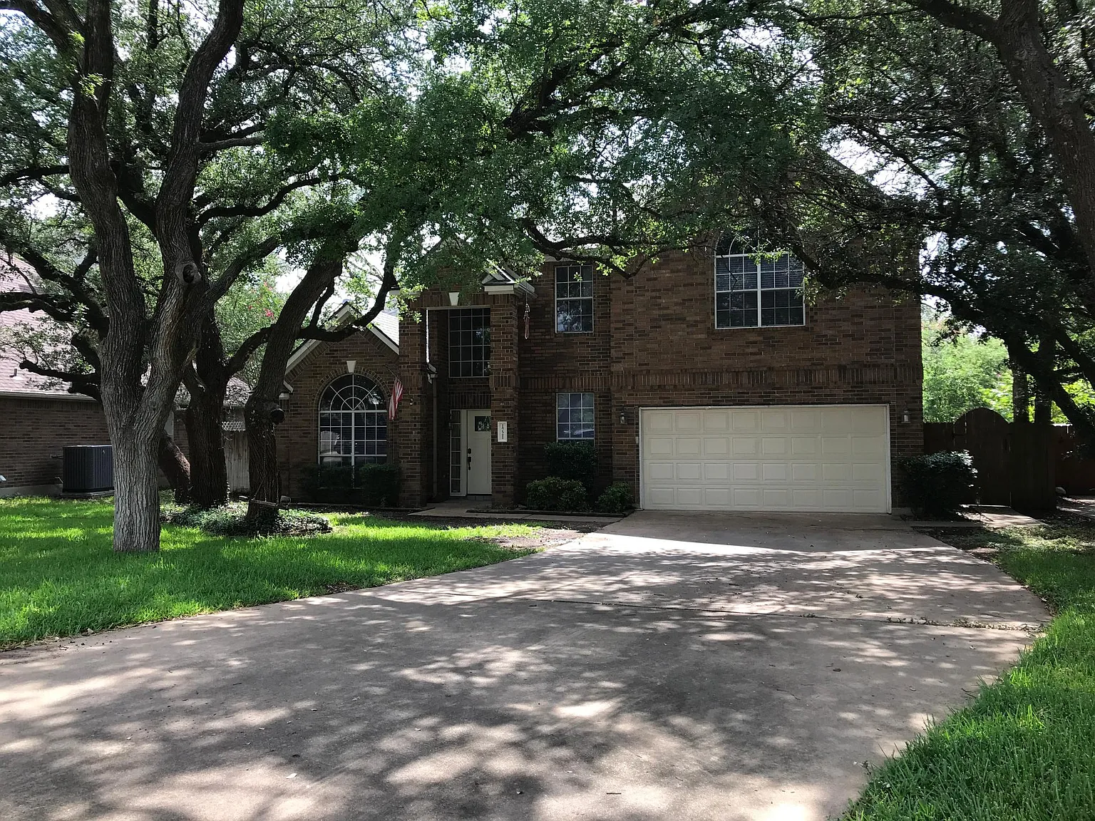1721 Woods Blvd — Photo 2