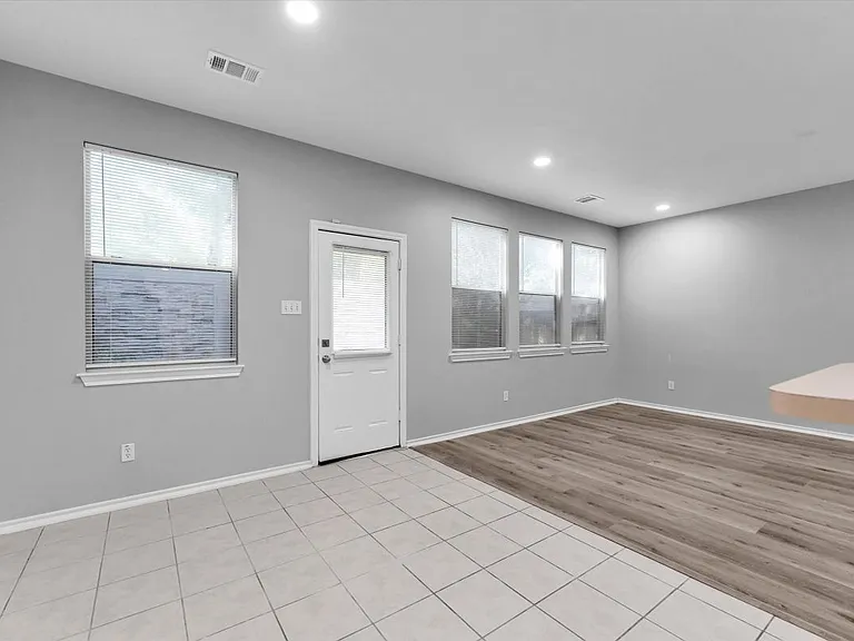 16007 Sandy Path Ln — Photo 18
