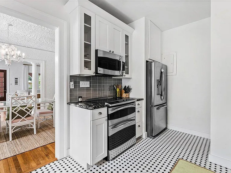 217 SE Coconut Ave — Photo 19