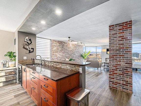 5th image of 1625 Larimer St #2501