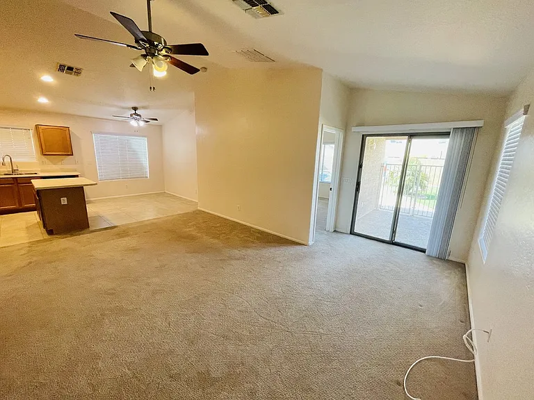 39974 W Thornberry Ln — Photo 27